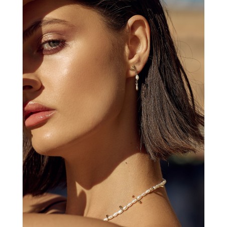 Orecchini pendenti con gocce dorate e perle naturali fresh water  - 4