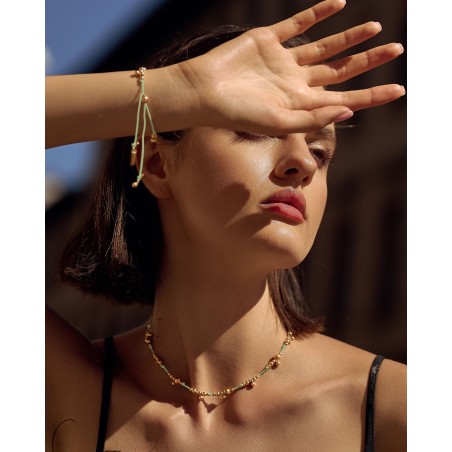 Halskette auf Pfefferminzer Kordel mit vergoldeten Kugeln  - 1