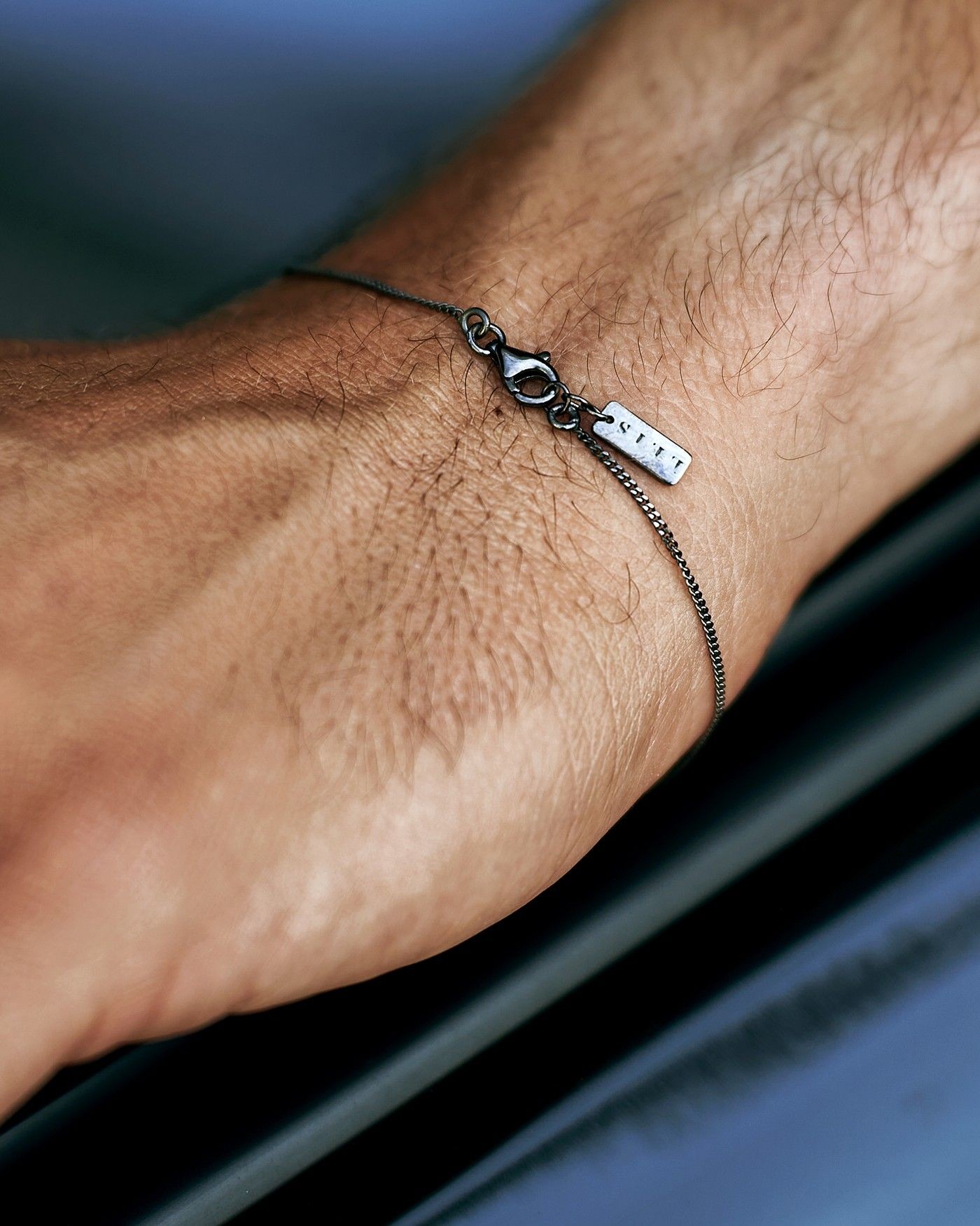 Dunkles Silber Herren Minimal Armband  - 4