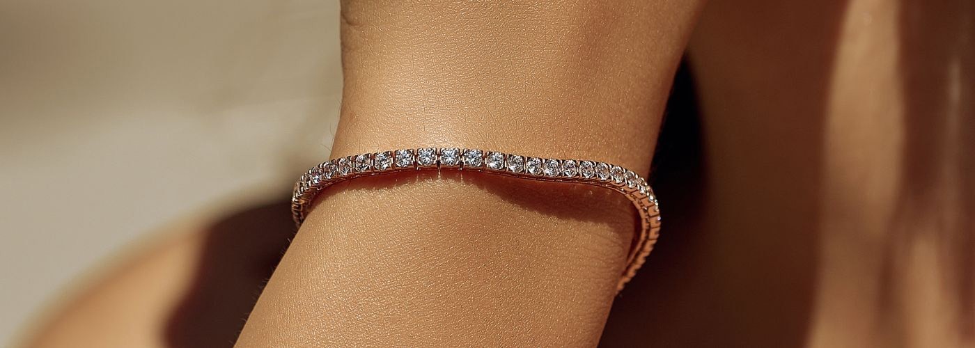Elegant Tennis bracelets. Precision-cut zirconia hand-framed in Italy.